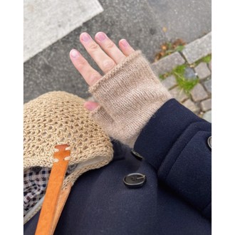 Penny Gloves fra PetiteKnit