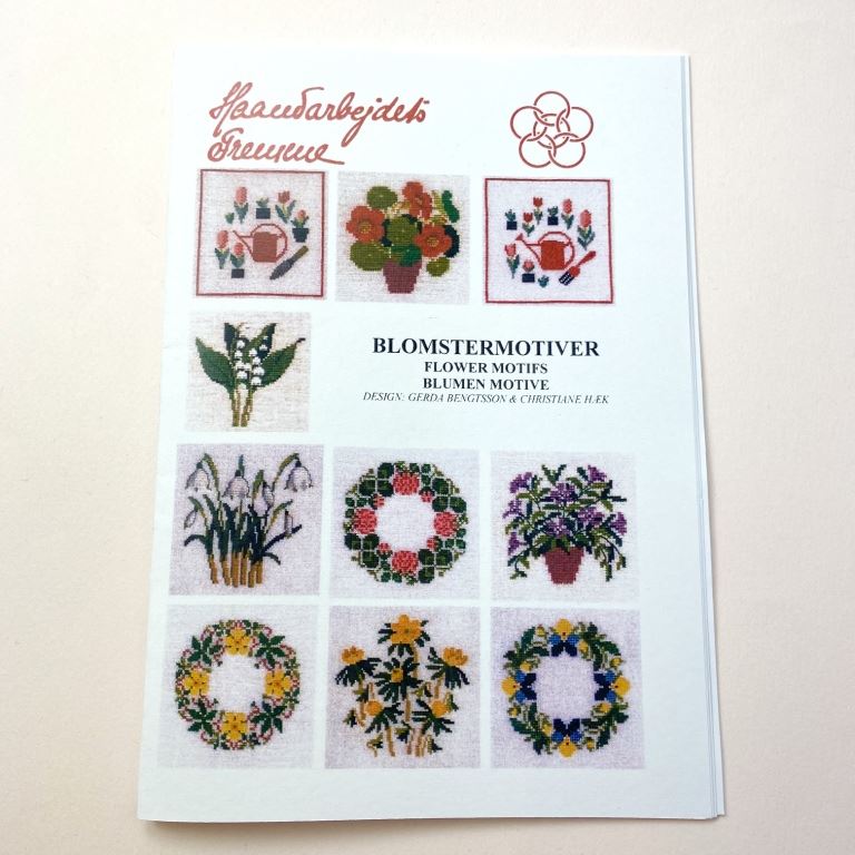 Haandarbejdets Fremme - Blomstermotiver - og broderi - garn, kits designs i Sommerfuglen