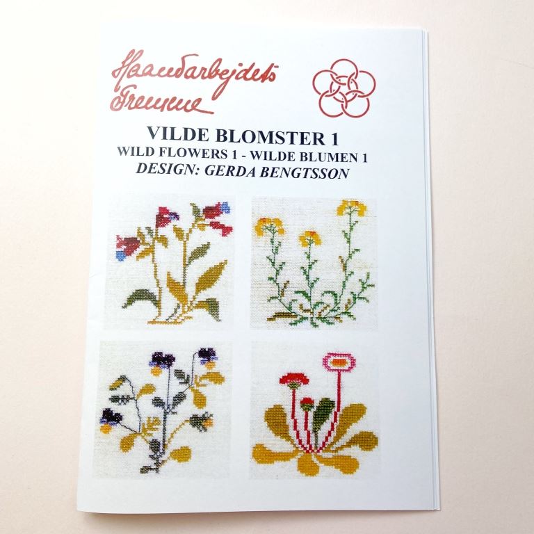 blomster 1. Gerda Bengtsson - Strik og broderi - garn, kits og designs i
