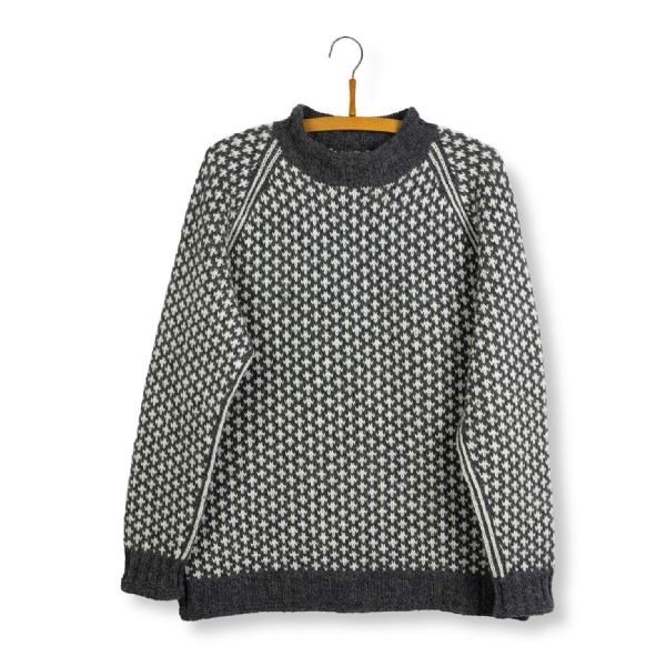 Knuds sweater designet af Marianne Isager